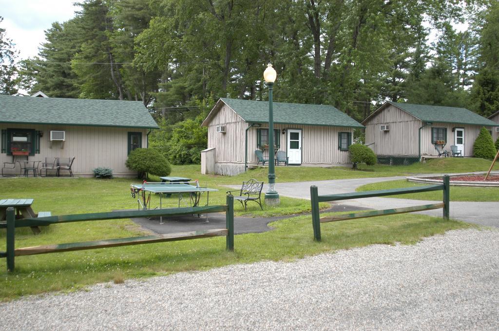 Lincoln Log Colony Hotel Lake George Exterior photo