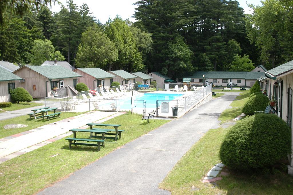 Lincoln Log Colony Hotel Lake George Exterior photo